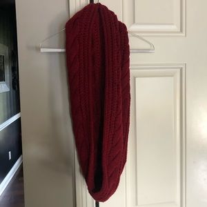 Maroon infinity scarf